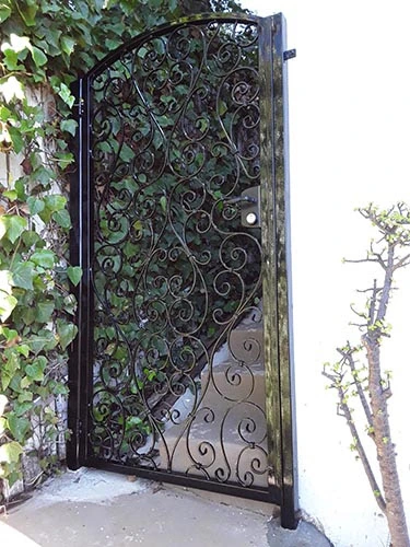 portfolio-door